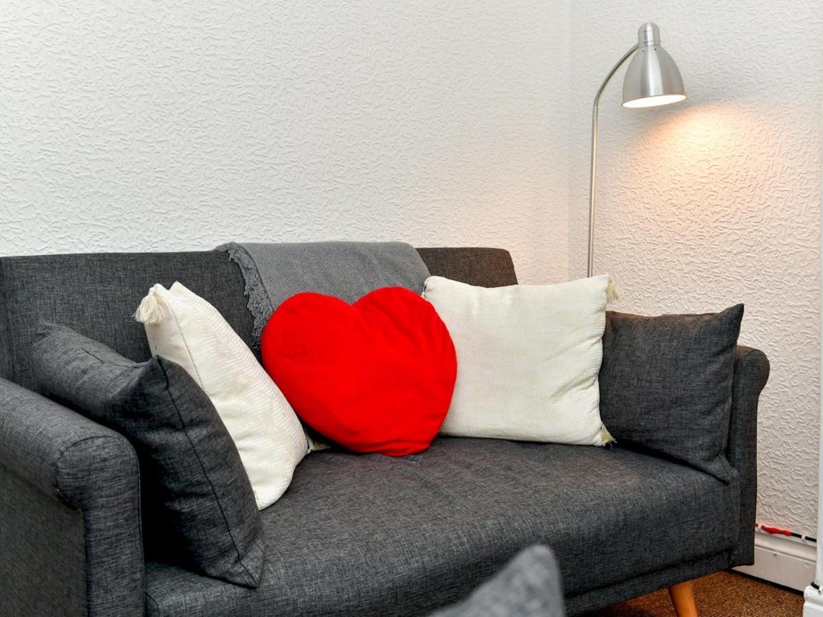 Pass The Keys Perfectly Located 3 Bed Home Close To The City Кардиф Екстериор снимка
